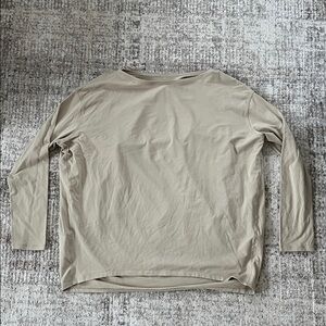 Lululemon Back In Action long sleeve top - size 8